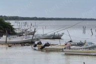 Mal tiempo frena labores pesqueras en el puerto de Champotón