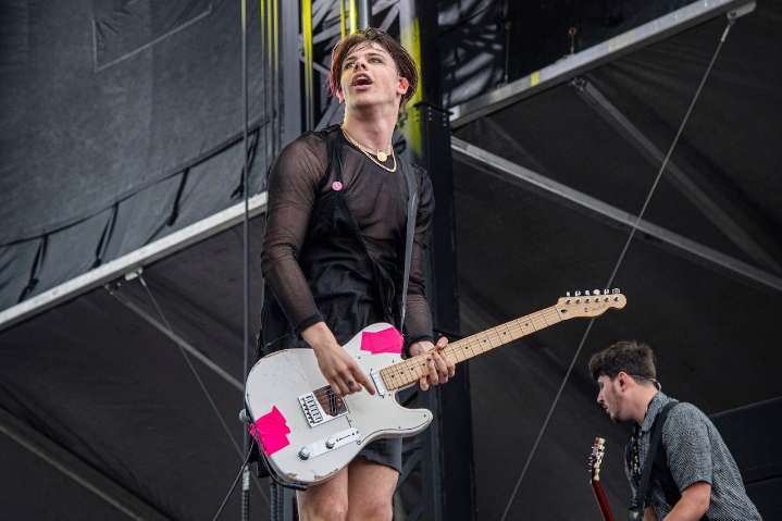 Yungblud cancels rest of tour due to health issues: 'My heart is broken'