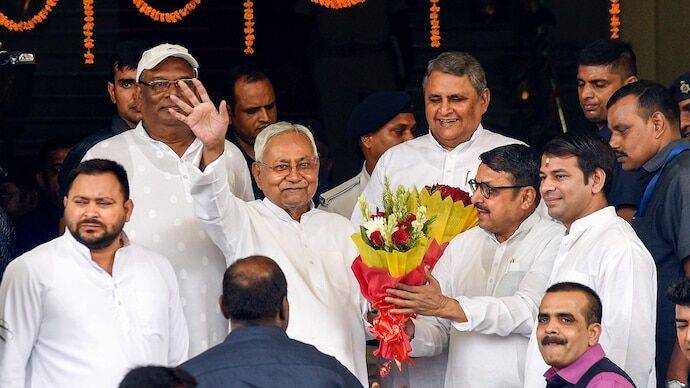 Nitish chosen as leader of JD(U) legislature party in Bihar