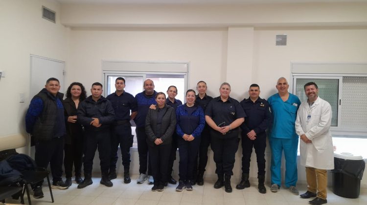 Capacitaron a la Policía en parto y recepción del recién nacido fuera del hospital