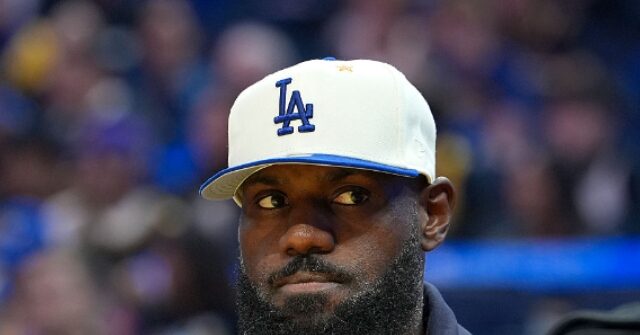 LeBron James Calls for Texas Trooper Who Shoved South Carolina Players to be Suspended