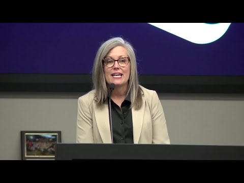 Gov. Hobbs holds first Valley campaign event as '26 governor's race takes shape