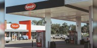 Fired male Kum & Go executive sues for alleged discrimination by female boss