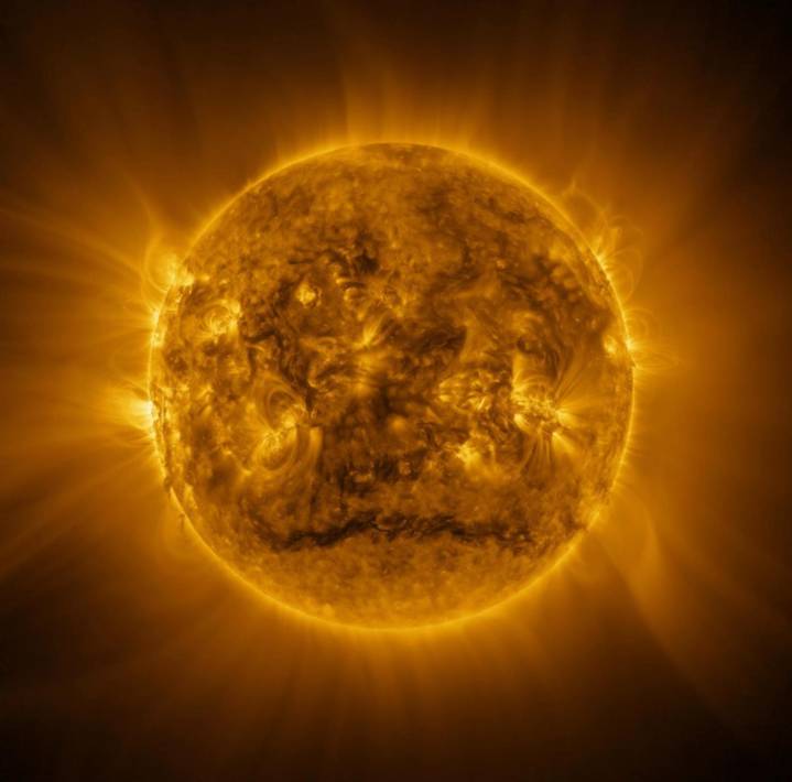 Una ‘severa’ tormenta solar golpea hoy el campo magnético de la Tierra