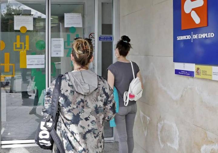 Asturias suma casi 1.400 parados en un mes, aunque el desempleo baja con respecto a hace un año