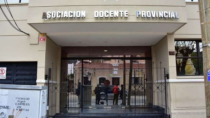 Legislatura salteña | La ADP convocó a un paro en respuesta a un proyecto que modifica el Estatuto del Educador