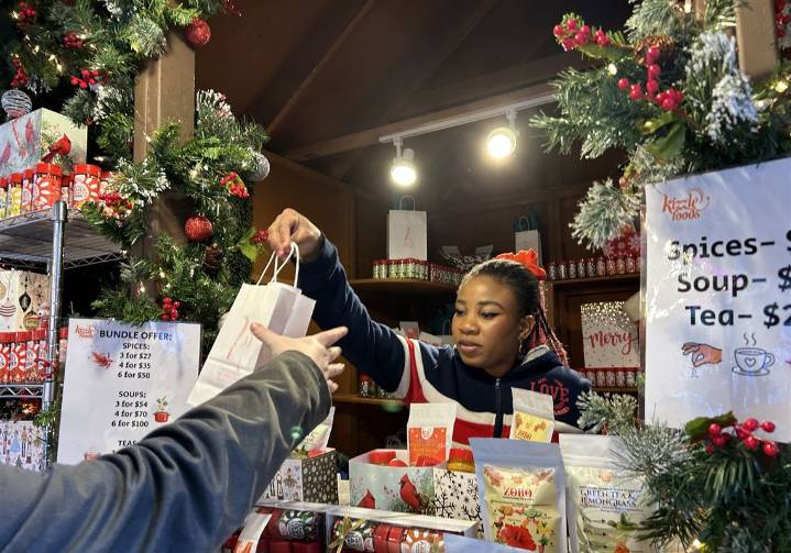 Crowds already flooding Downtown for Light Up Night