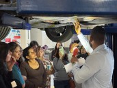 Participan 200 zacatecanas en curso Mecánica Básica para Mujeres