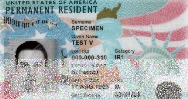 EE.UU. aumenta tarifas migratorias por inflación a partir de 2026