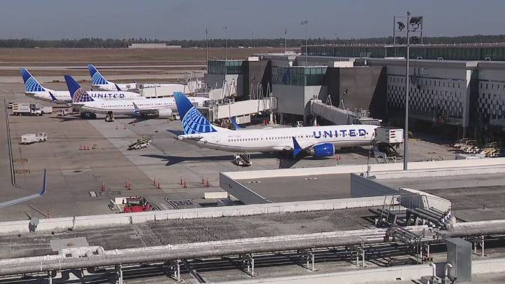 FAA cutting flights by 10%