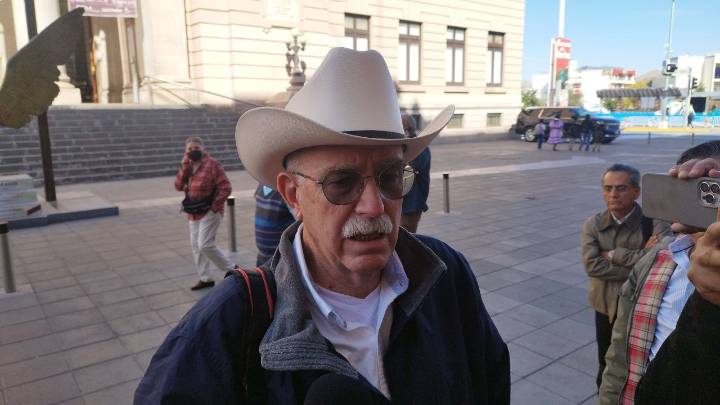 Llega titular de SADER a Palacio, afirma que viene a escuchar demandas del campo y «después habrá apoyos» directos a productores; por la tarde se reunirá con Maru Campos