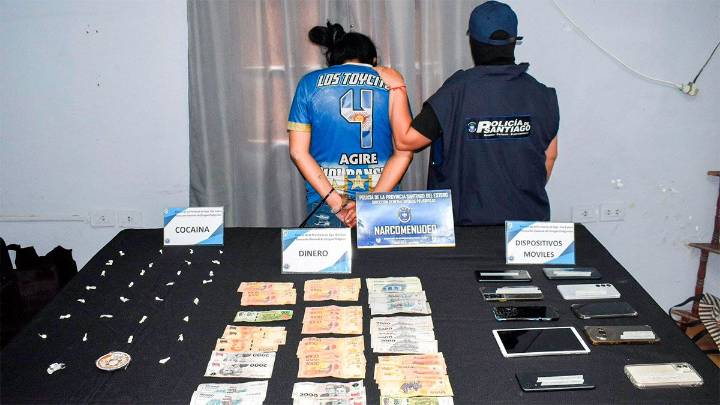 La Policía desarticuló un punto de venta de drogas en Termas de Rio Hondo y detuvo…