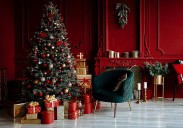 Trucos 'low cost' para decorar el árbol de Navidad de revista: ¡llevas poniendo mal las luces toda la vida!