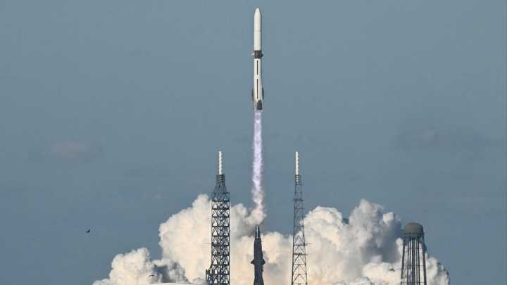 Blue Origin, de Jeff Bezos, captura con éxito su cohete New Glenn y empata en la carrera espacial con Elon Musk