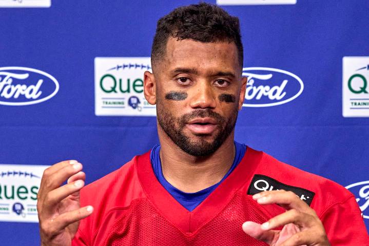 Giants QB Told to Do the Impossible to Save NFL Career After Russell Wilson Accepts New Role Giants QB gets crucial advice for big role in the team while Russell Wilson opened up about losing back
