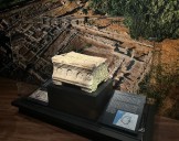 Exhibición de Rollos del Mar Muerto invita a presenciar el "poder" de los textos bíblicos