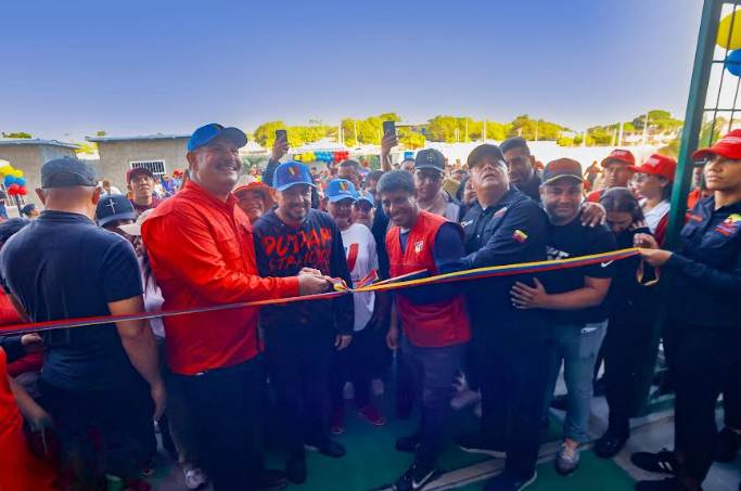 El Gobierno reconstruye esperanza: Entrega de apartamentos tras devastador incendio en San Francisco