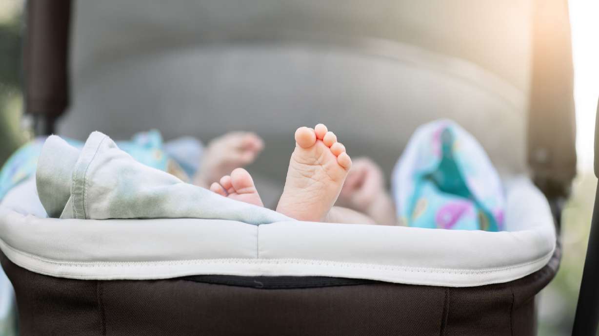 Woman accused of trying to kidnap infant in stroller