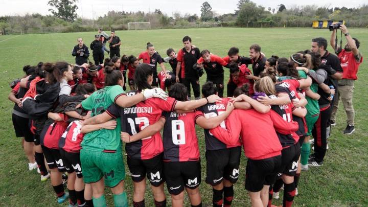 Las mujeres del fútbol de Newell's también reclaman por atrasos salariales