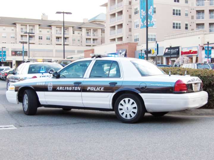 Un hombre murió y dos resultaron gravemente heridos tras una aparente pelea con cuchillos