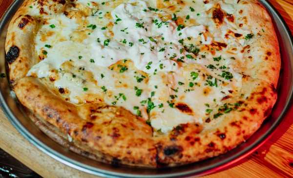 Receta de pizza cuatro quesos: cómo hacerla fácil, rápido y que quede deliciosa