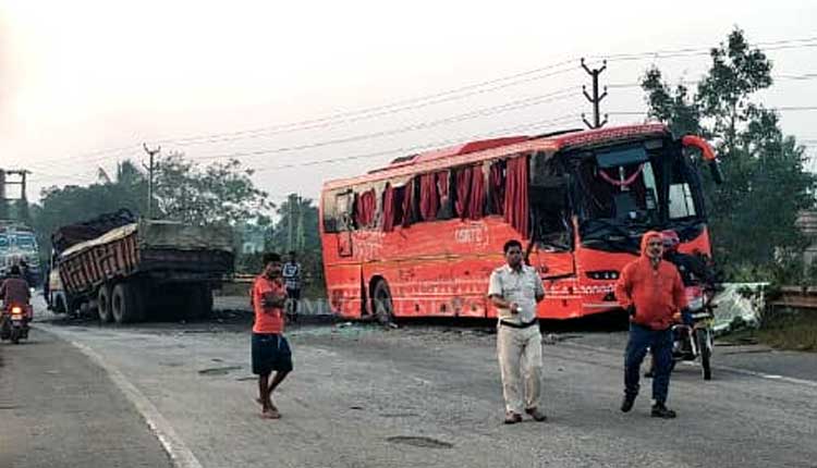 OSRTC Bus Collides With Truck In Dhenkanal, 4 Passengers Injured