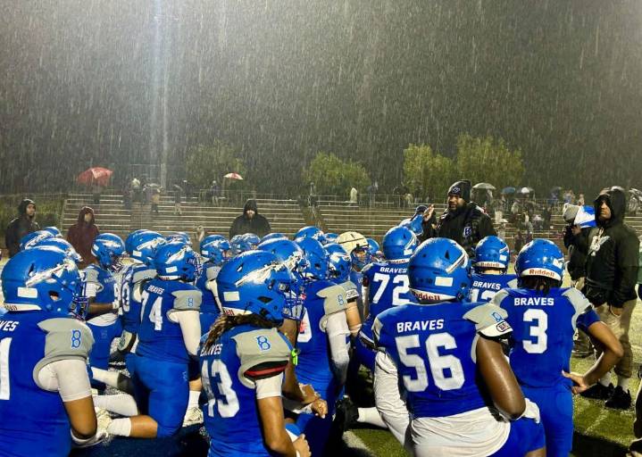 Baldwin Park dominates Shadow Hills to reach semifinals for second straight season