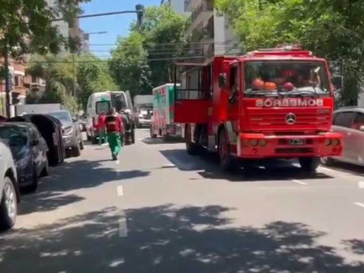 Tragedia en Caballito: se incendió un hotel familiar y murió un hombre