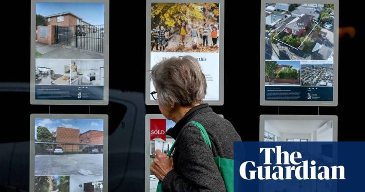 Victoria to force agents to publish property reserve prices in crackdown on underquoting