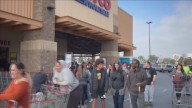 Costco Chaos: Last-minute Thanksgiving shoppers in lines for pies