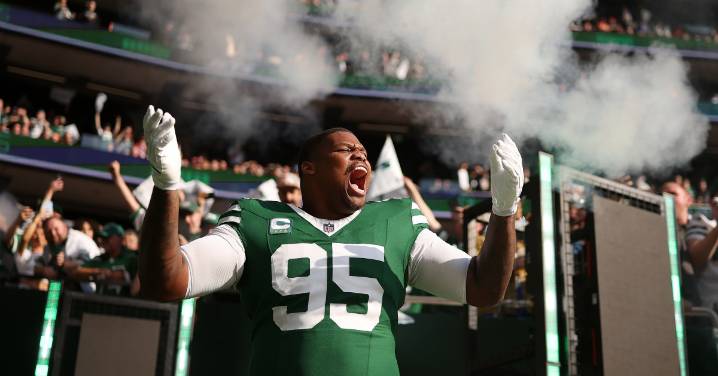 What Quinnen Williams does to instantly improve the Cowboys’ defense