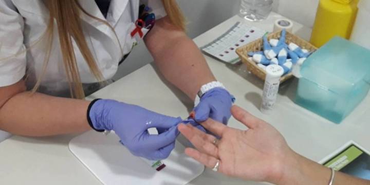 Aumentan los casos de sífilis en Argentina: cómo avanza la enfermedad entre adolescentes y adultos jóvenes