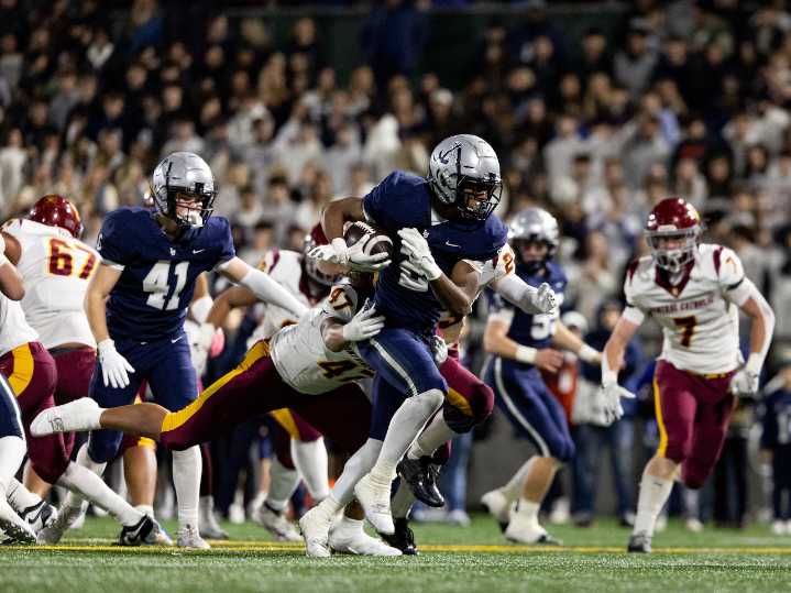 Friday Night Spotlight: Oregon high school football live scores, schedule & links from the state playoffs