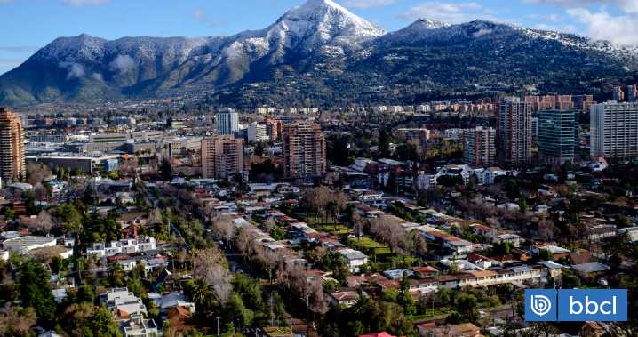 Gobierno se abre a postergar próximo reavalúo de propiedades: expertos advierten impacto fiscal