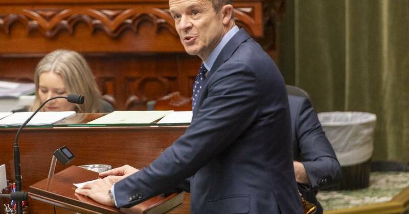 'Nothing personal': knives out for another top Liberal