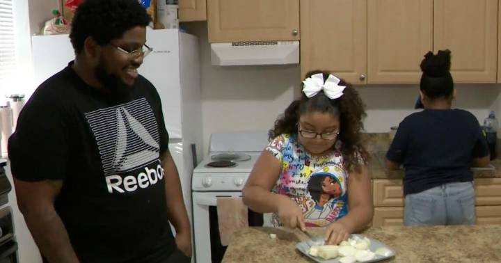 Neighbors 4 Neighbors' campaign brings hope to single dad and his two daughters this holiday season