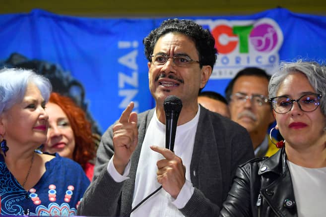 Iván Cepeda se bajaría el salario si llega a la Presidencia: esta es su propuesta de “austeridad republicana”