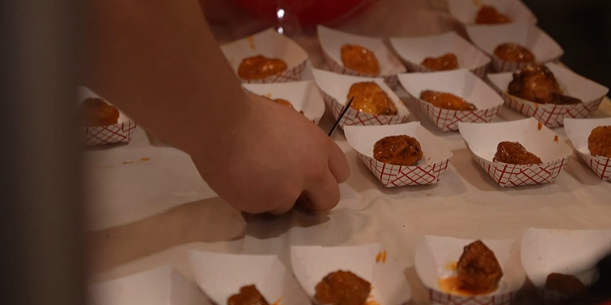 Wingapalooza gathers chicken wing fans from around the Ozarks