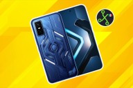 Celular Android con 16 GB de memoria y gatillos para jugar. Trae ventilador externo para que no se caliente