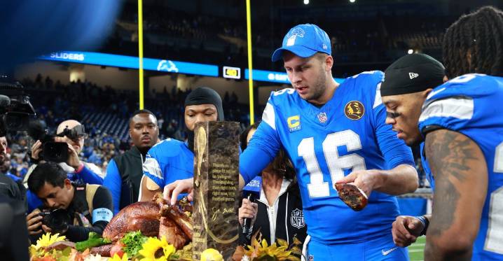 NFL Week 13 opening odds: Lions favorites over Packers on Thanksgiving Day