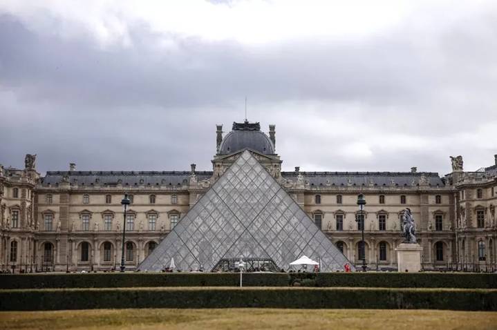 Tribunal critica al Louvre: prefirió adquirir obras que invertir en seguridad