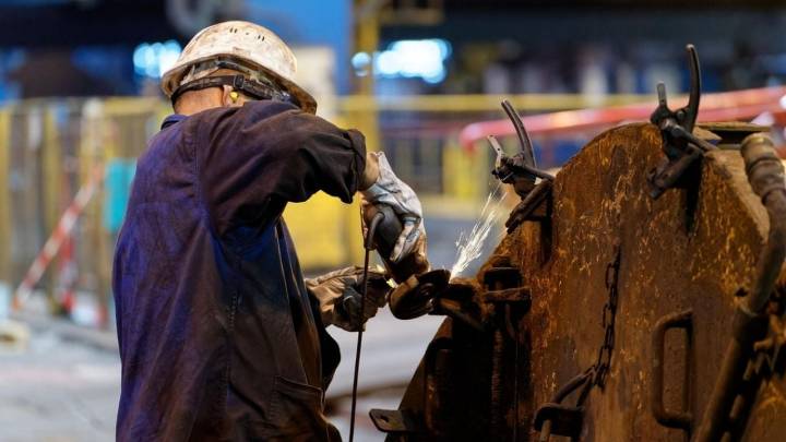 ¿Es viable una salario mínimo en la región T-MEC? Esto responden los expertos