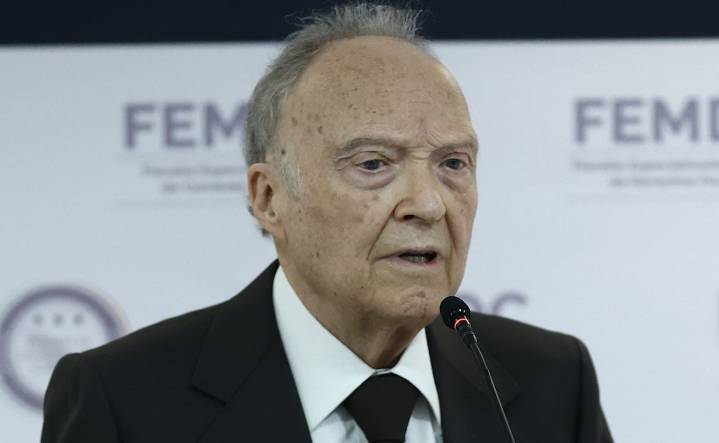 Inicia sesión en el Senado; legisladores, en zozobra sobre supuesta renuncia de Gertz