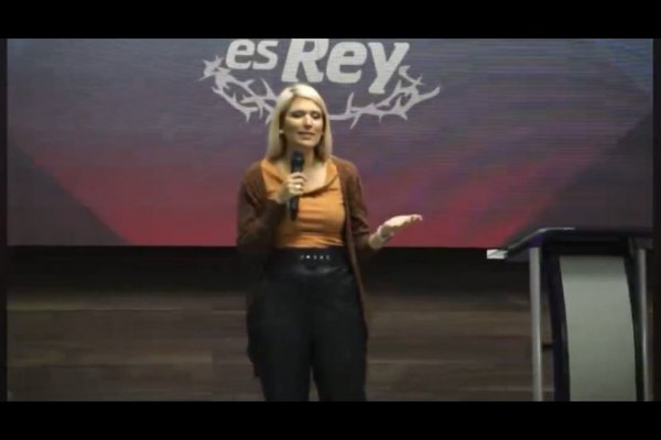 La pastora Nadia Márquez, diputada libertaria por Neuquén: “El diablo quiere distraerte, por eso poné tu teléfono en modo avión”