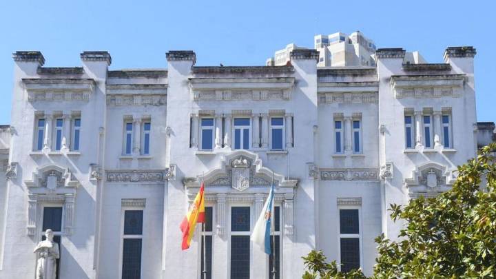 Orden de búsqueda y captura para la mujer que se hizo pasar por médico en A Coruña y Lugo