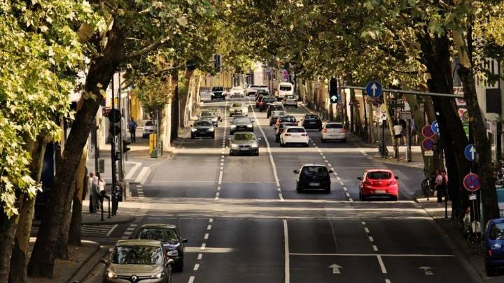 Aumento arancelario a vehículos y motos afectará a millones de colombianos y frenará la inversión: Fenalco