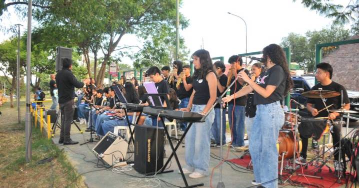 Infanto Rock apadrina el olivo de la paz