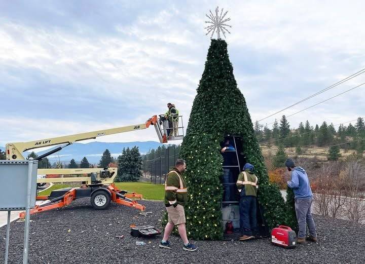 “Light Up Liberty Lake” tree ready for Nov. 29 event