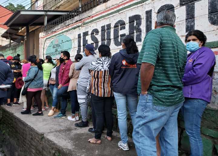 Gobierno concede asueto para el día después de las elecciones a los burócratas
