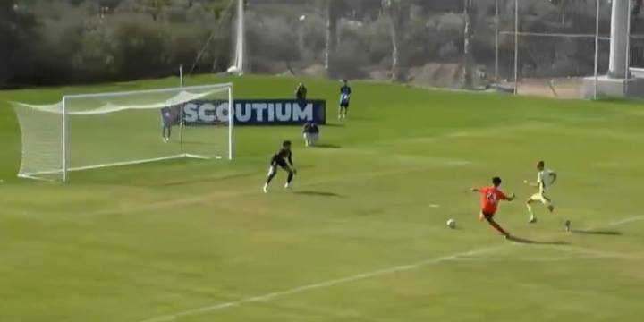 El hijo de Cristiano Ronaldo anotó su primer gol con la selección Sub 16 de Portugal: la reacción de CR7
